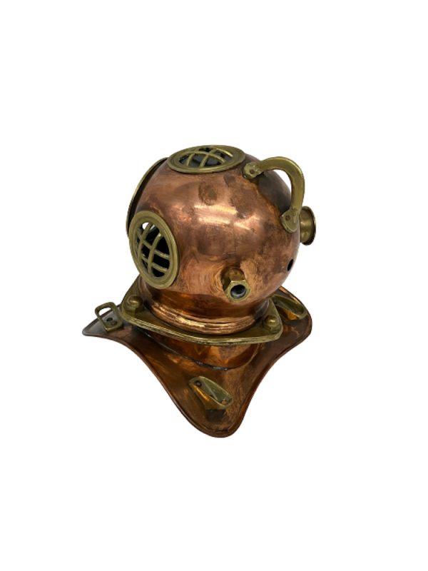 Miniature diving helmet collection for the diving enthusiast in copper and brass gilded end 19th