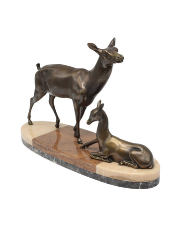 Sculpture representing a doe and her fawn